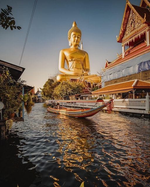 Majestic Buddha statue in Bangkok, a key cultural landmark for Delhi to Bangkok flight travelers.