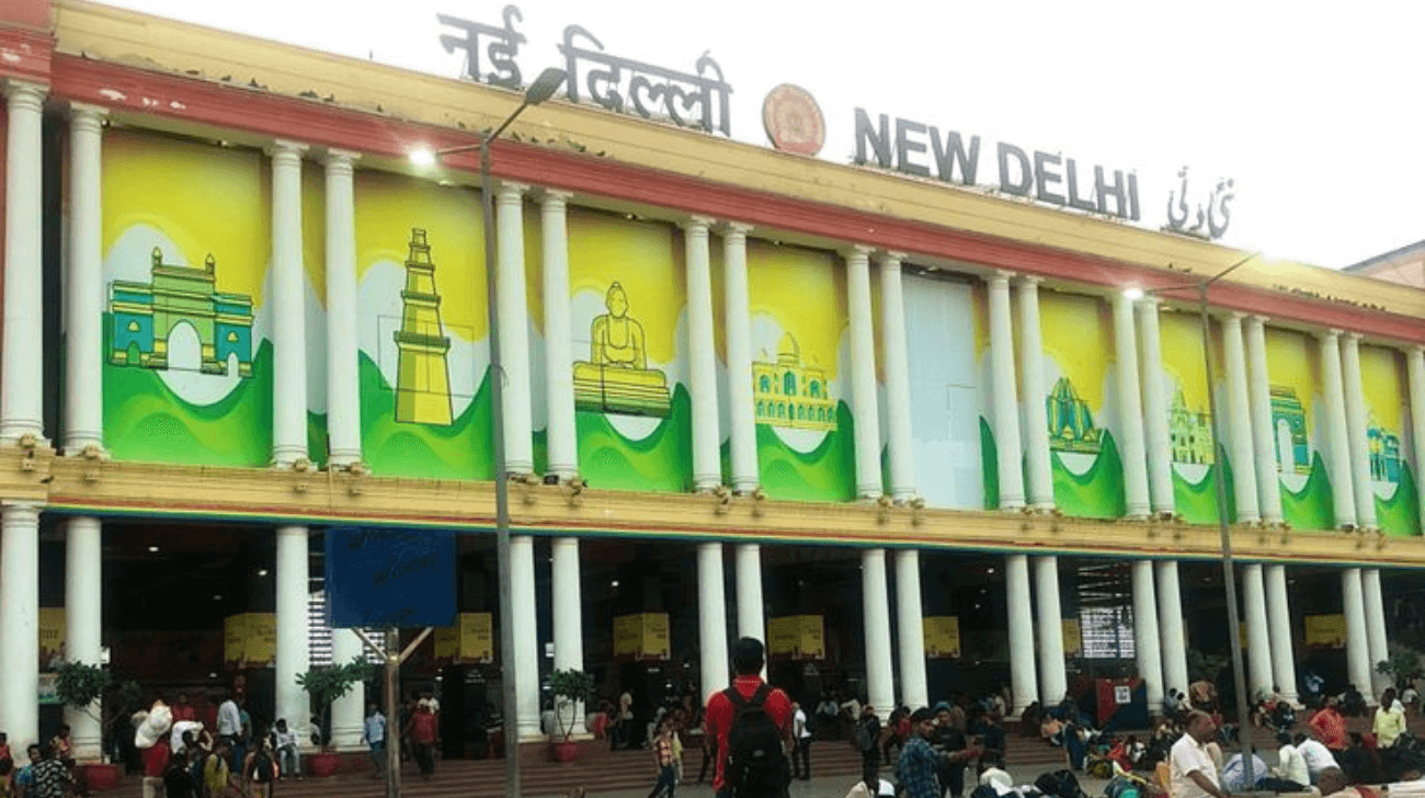 Crowd outside New Delhi Railway Station Ajmeri Gate Side on a busy afternoon